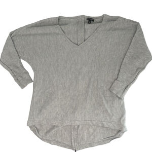 Women's Express Gray V-Neck Waffle-Knit Sweater with Zipper back Size Medium